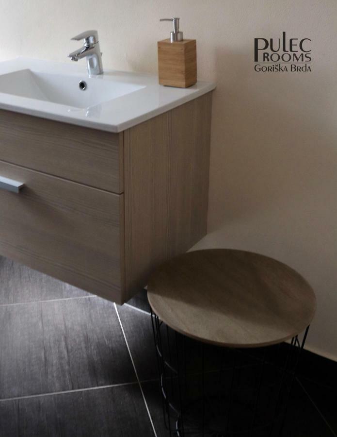 Apartma Sobe Pulec Dobrovo Kültér fotó